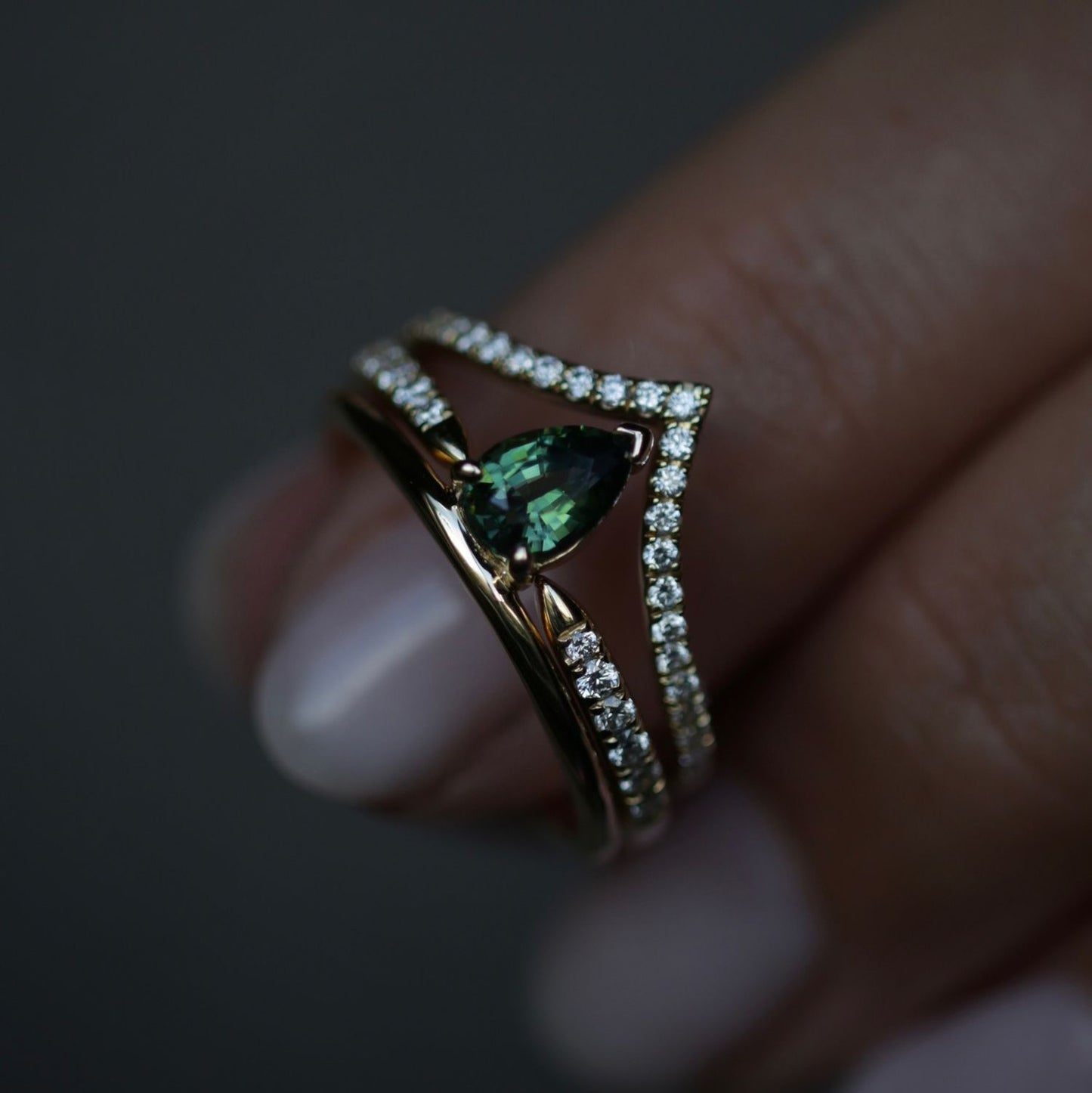 Elegant 0.225 TCW Round Lab-Grown Diamond V-Shaped Wedding Band 8