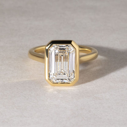 Solitaire-Oval Lab Grown Diamond Engagement Ring