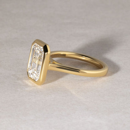 Solitaire-Oval Lab Grown Diamond Engagement Ring