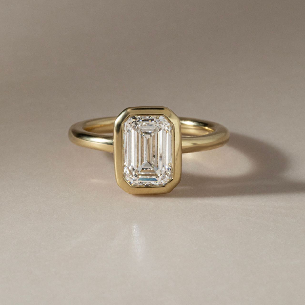 Solitaire-Oval Lab Grown Diamond Engagement Ring
