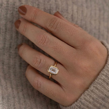 Solitaire-Oval Lab Grown Diamond Engagement Ring