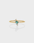 Load image into Gallery viewer, 0.50 CT Round Green Emerald Lab-Made Diamond Cluster Ring in Gold
