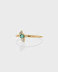 Load image into Gallery viewer, 0.50 CT Round Green Emerald Lab-Made Diamond Cluster Ring in Gold
