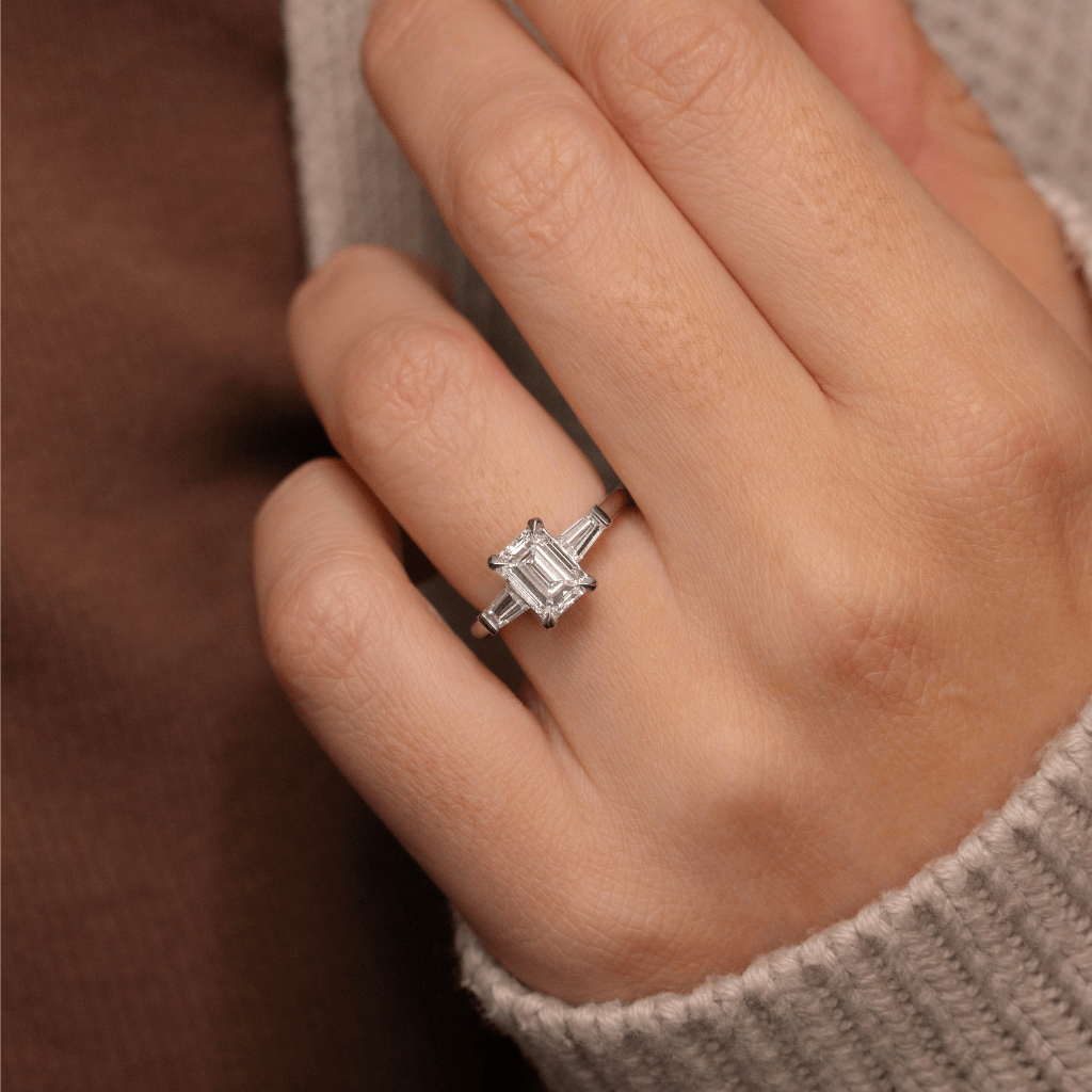 Solitaire-Oval Lab Grown Diamond Engagement Ring