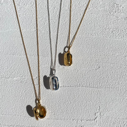 Personalized Gold Rectangle Locket Necklace 9