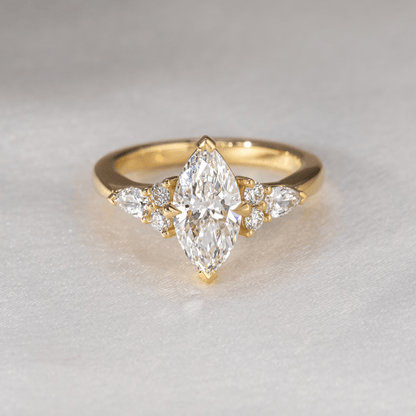 Solitaire-Oval Lab Grown Diamond Engagement Ring