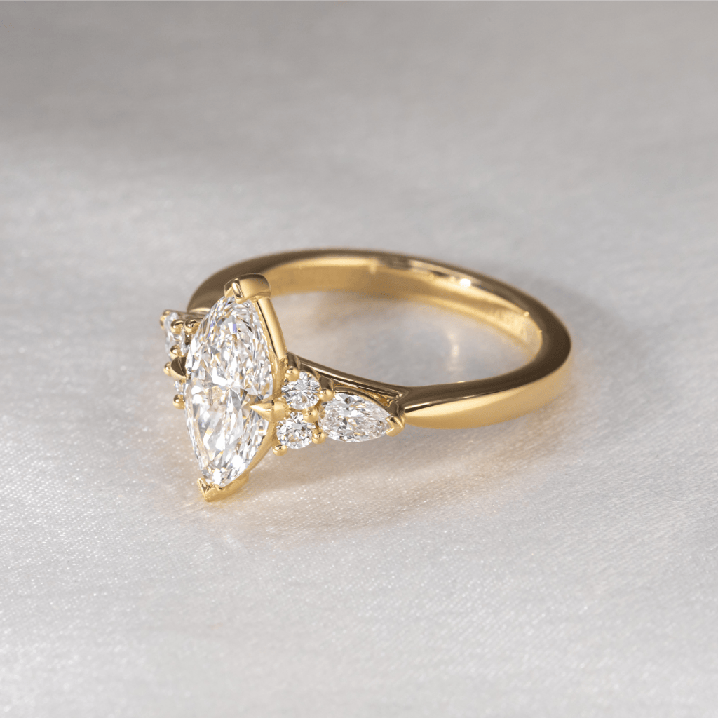 Solitaire-Oval Lab Grown Diamond Engagement Ring