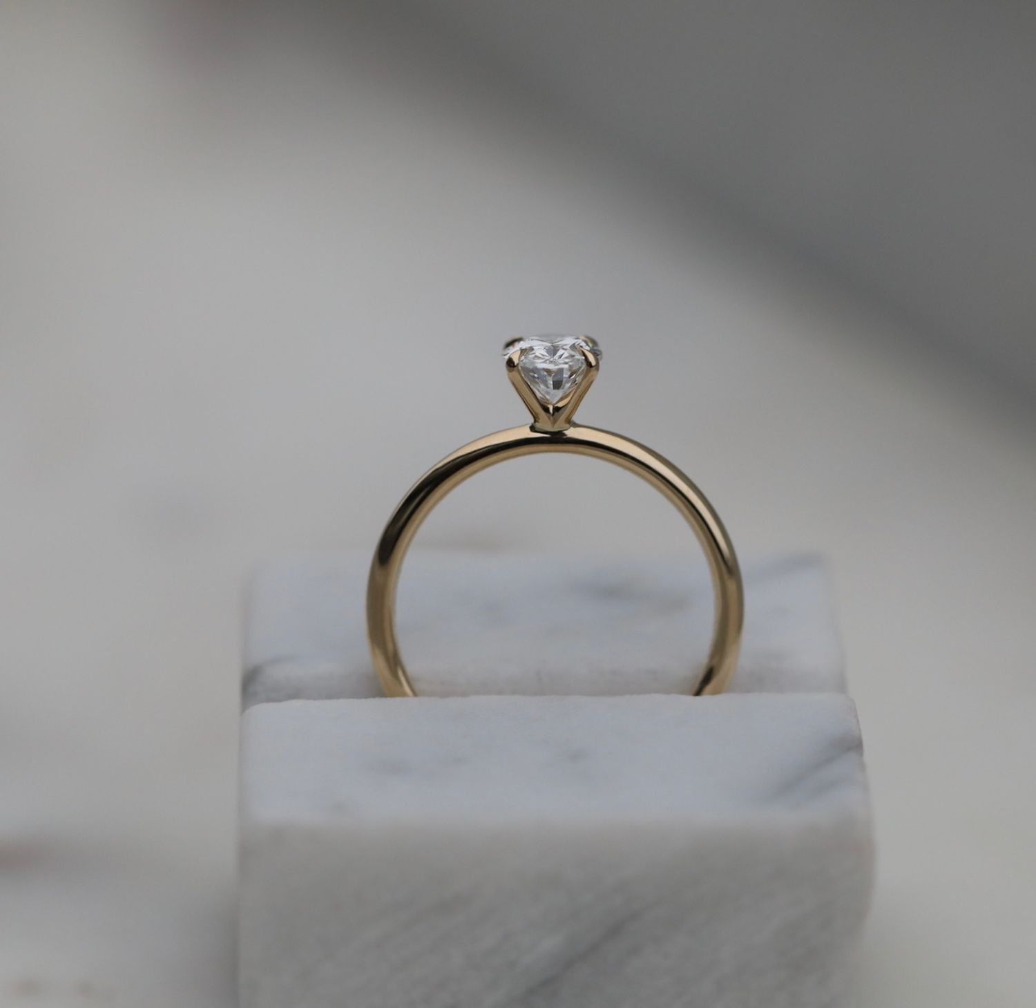 Radiant Elegance: 0.91 CT Oval Lab-Grown Diamond Solitaire Ring