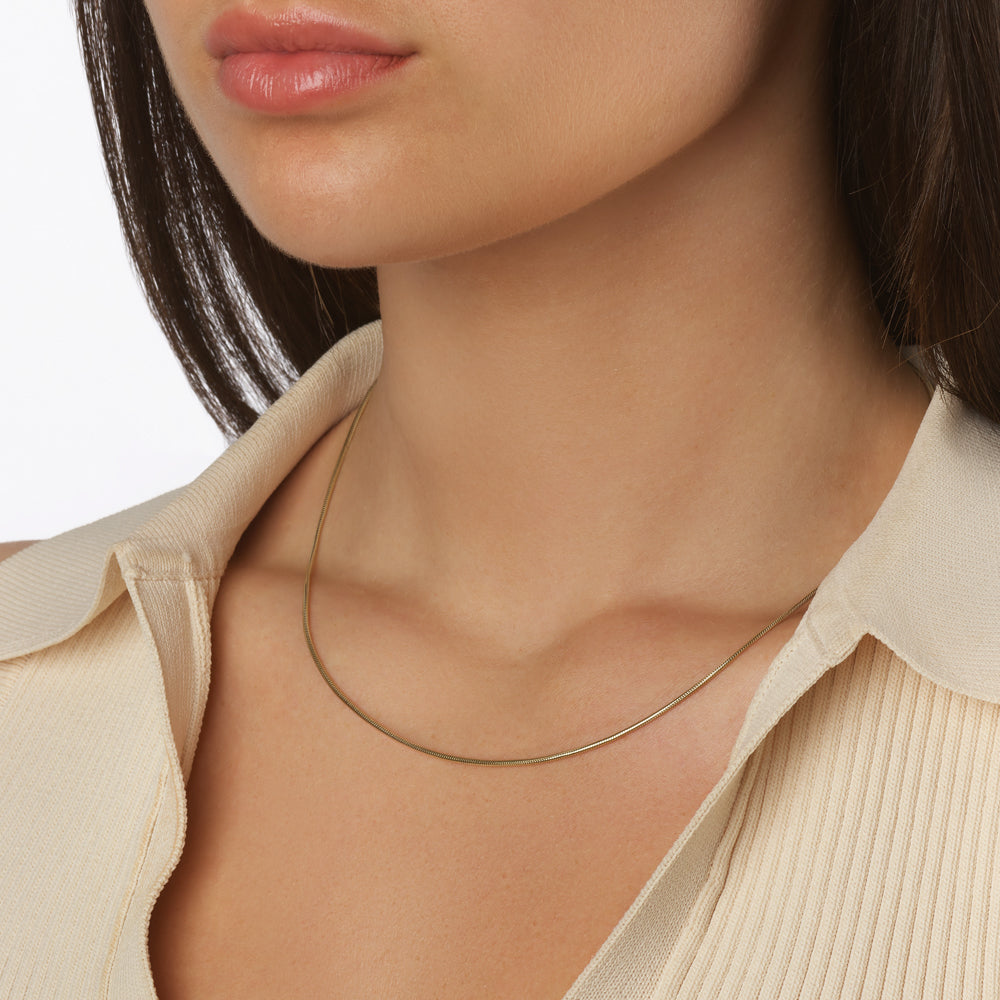 Elegant Gold Curb Chain Necklaces