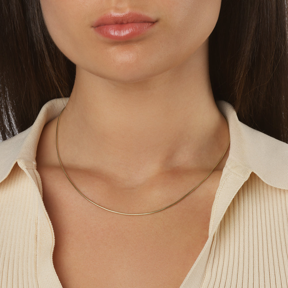 Elegant Gold Curb Chain Necklaces 7