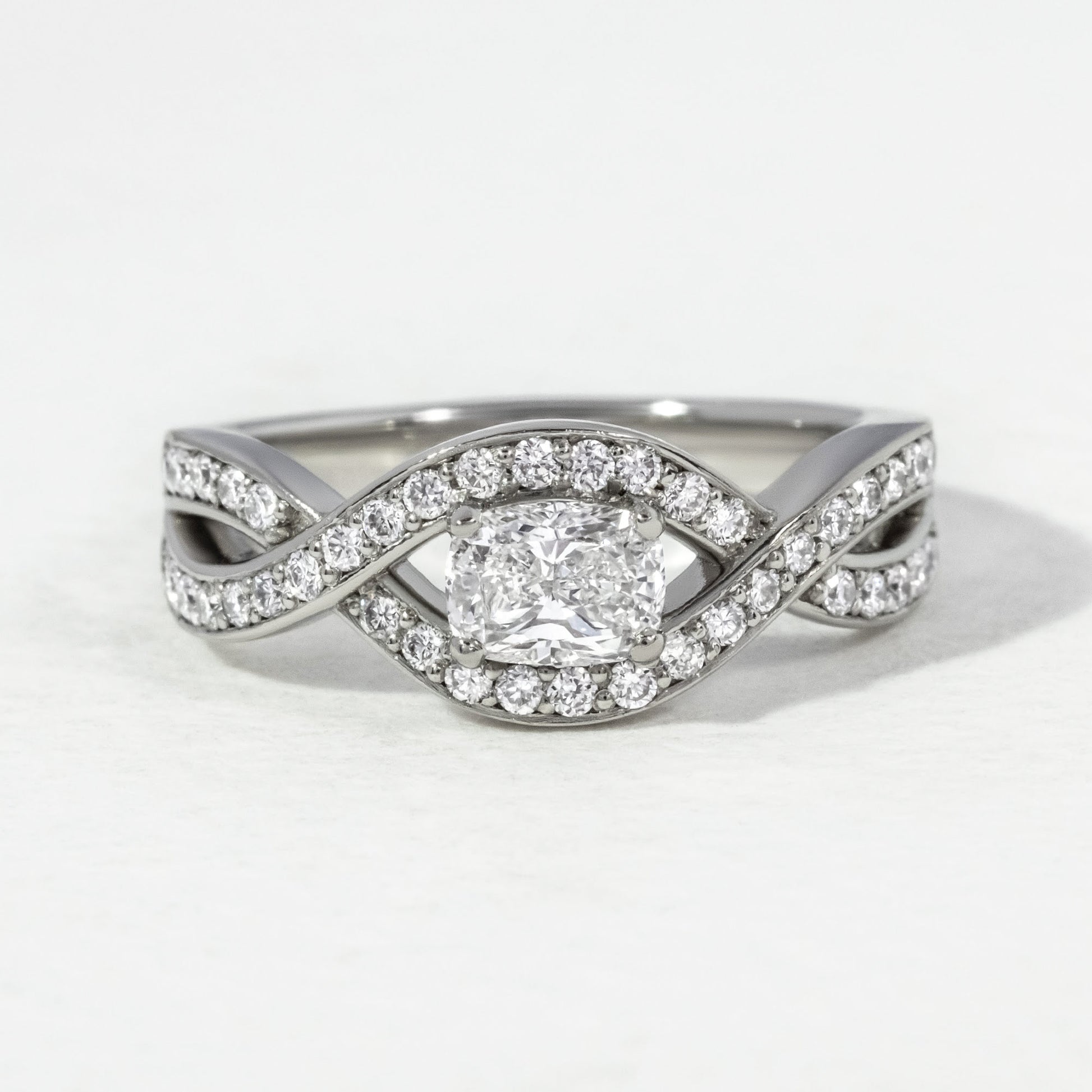 Solitaire-Oval Lab Grown Diamond Engagement Ring