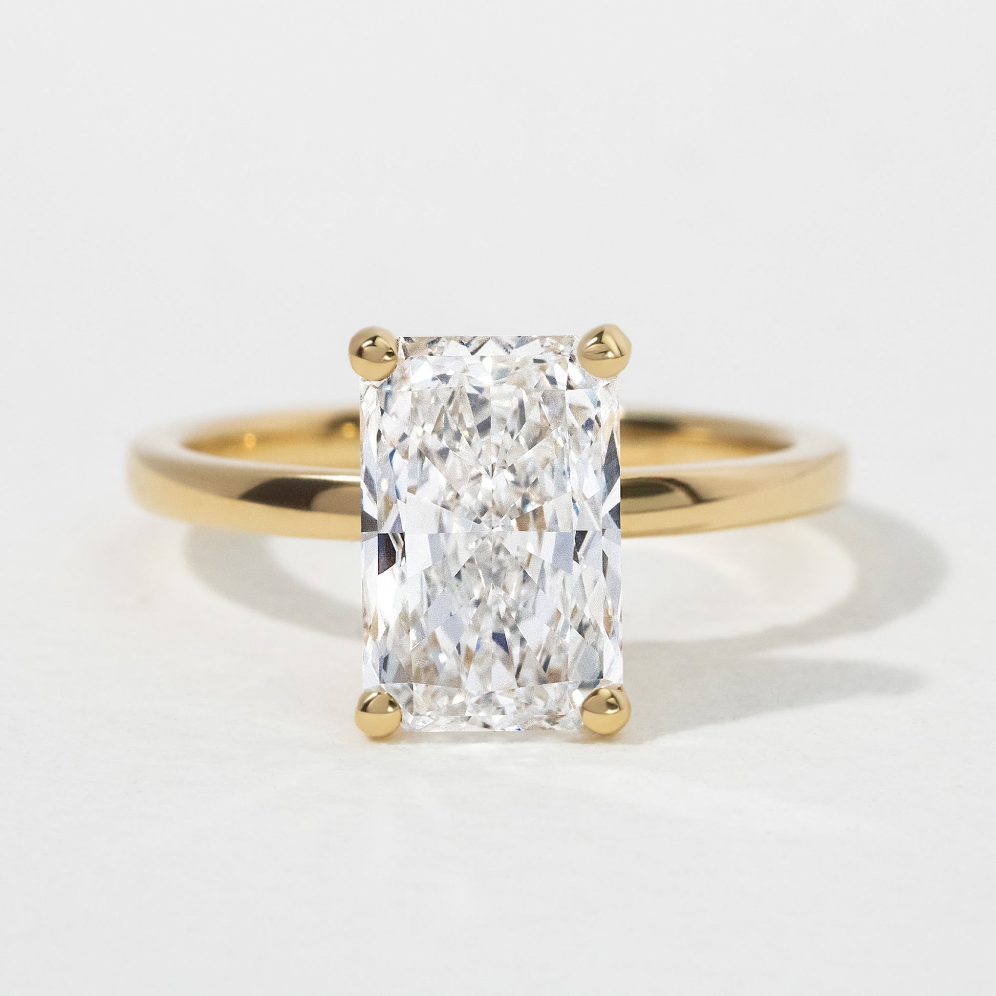 Solitaire-Oval Lab Grown Diamond Engagement Ring