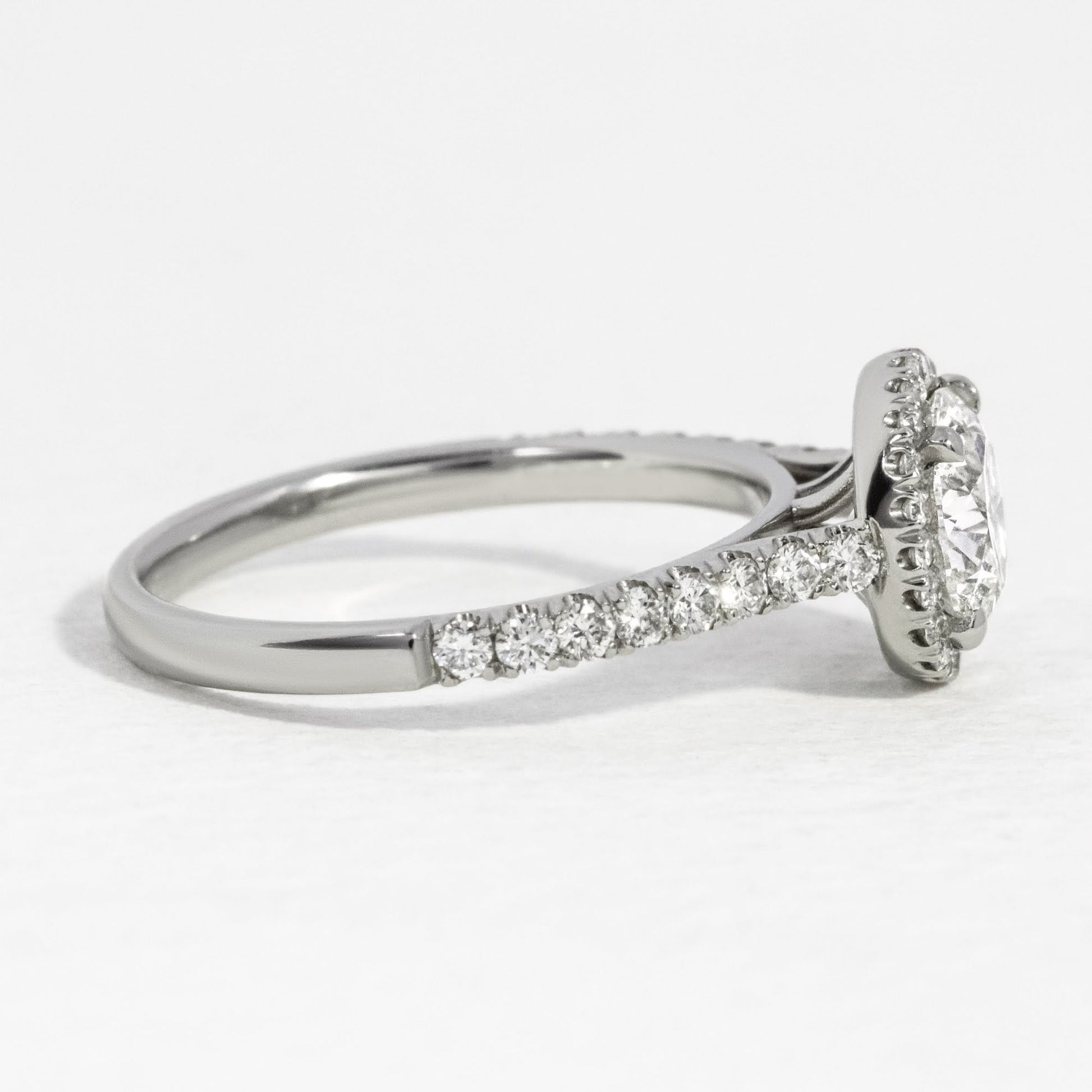 Solitaire-Oval Lab Grown Diamond Engagement Ring