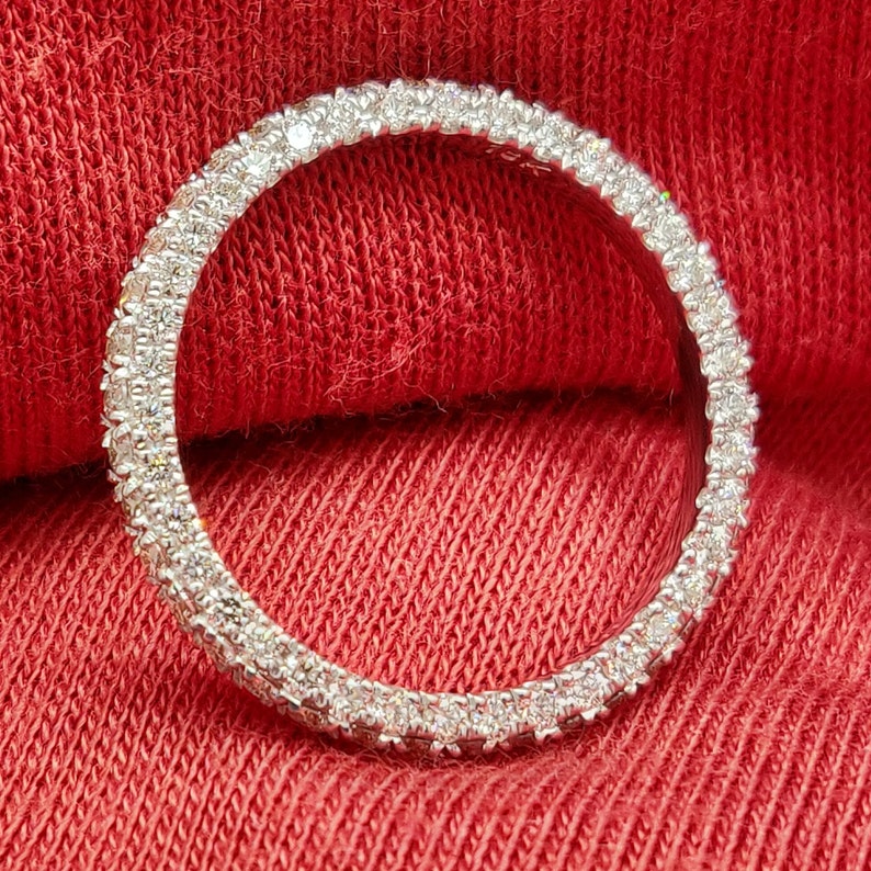 1.0 TCW Round Lab-Grown Diamond Eternity Wedding Band – Sparkling Elegance 5