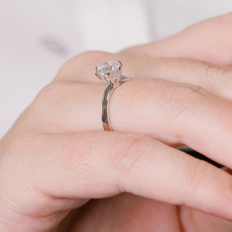 Brilliant 1.51 CT Round Lab-Grown Diamond Solitaire Engagement Ring