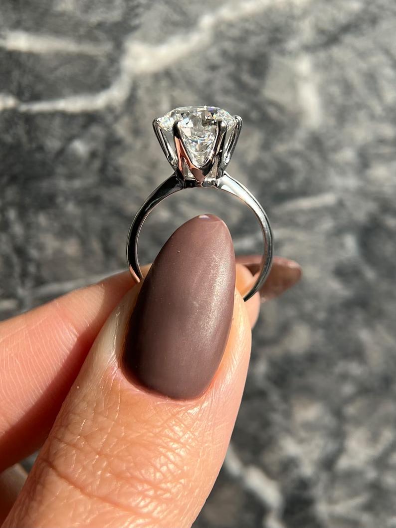 Exquisite 3 CT Round Lab-Grown Diamond Solitaire Engagement Ring