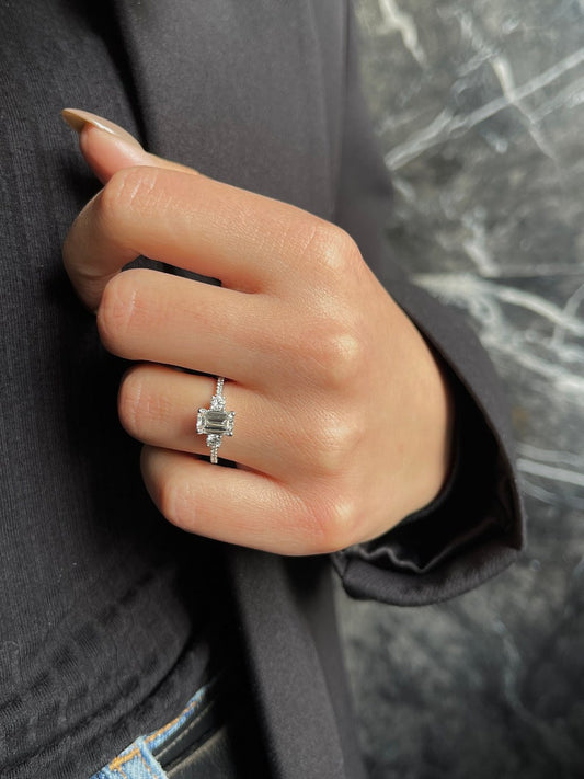 1.0 CT Emerald Three Stone CVD C/VS2 Diamond Engagement Ring 4