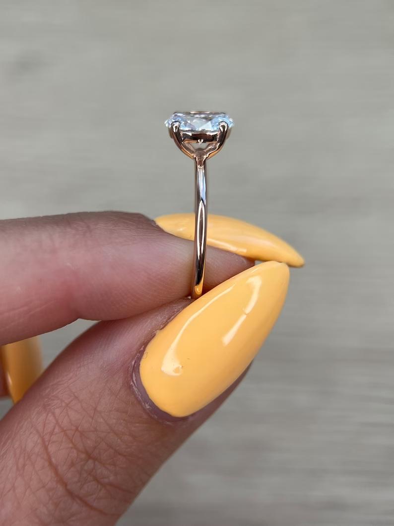 1 CT Oval Lab-Grown Diamond Solitaire Engagement Ring in Rose Gold 6