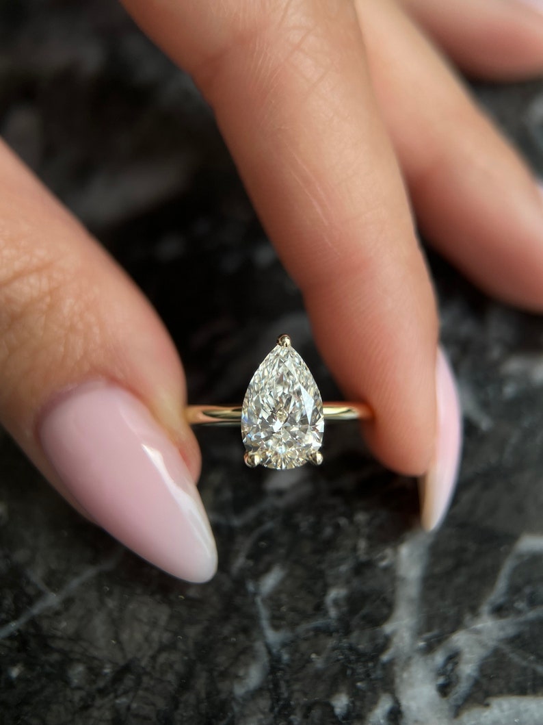 Radiant Elegance: 2.0 CT Pear Lab-Grown Diamond Solitaire Engagement Ring 1
