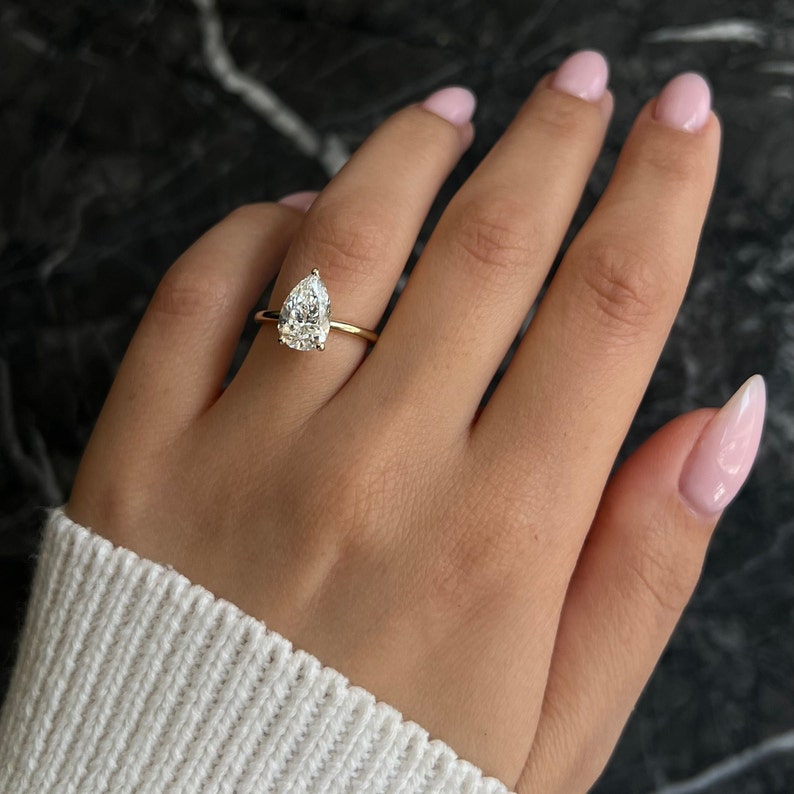 Radiant Elegance: 2.0 CT Pear Lab-Grown Diamond Solitaire Engagement Ring 3