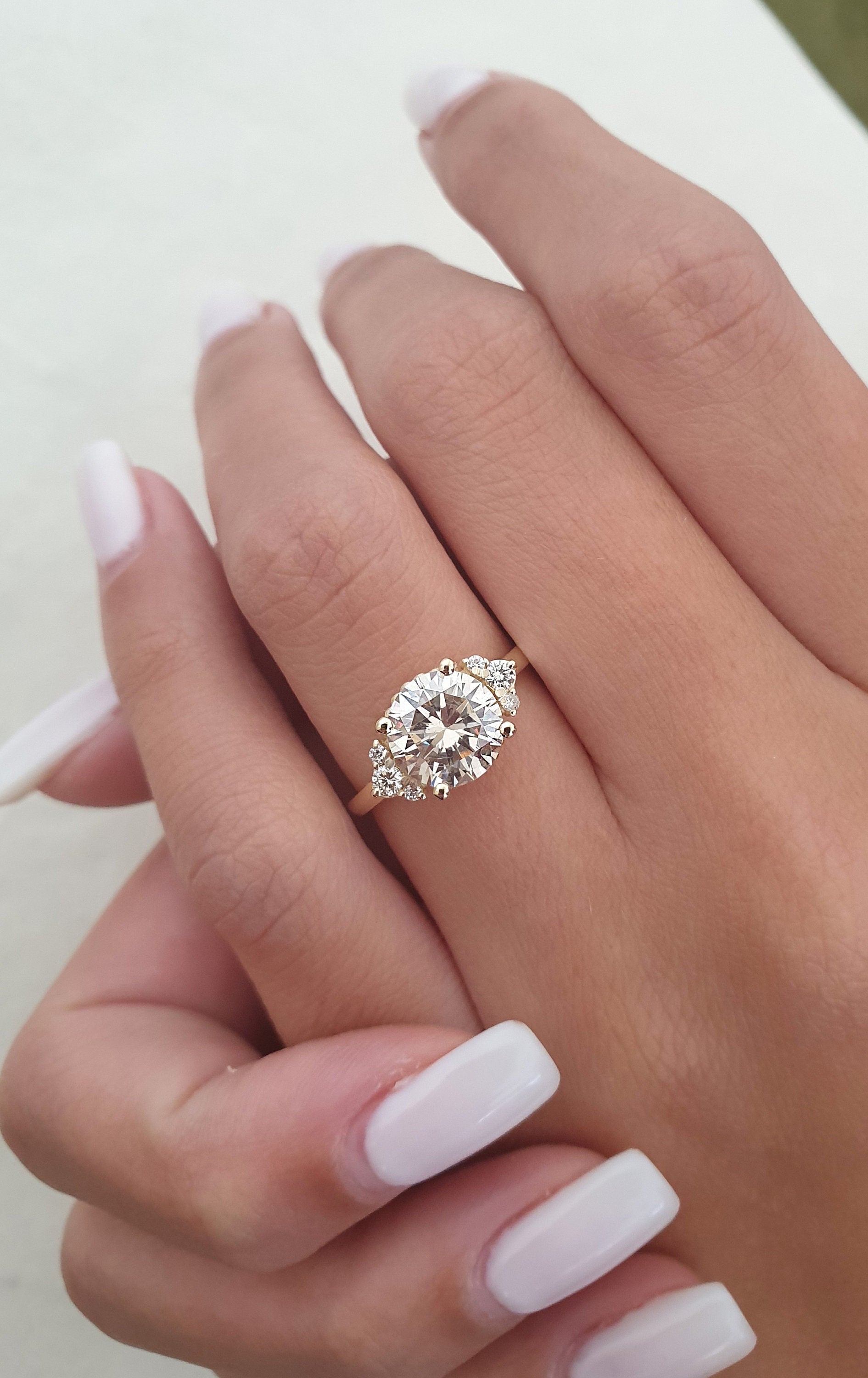 Radiant Elegance: 2.1 CT Round Lab-Grown Diamond Cluster Engagement Ring