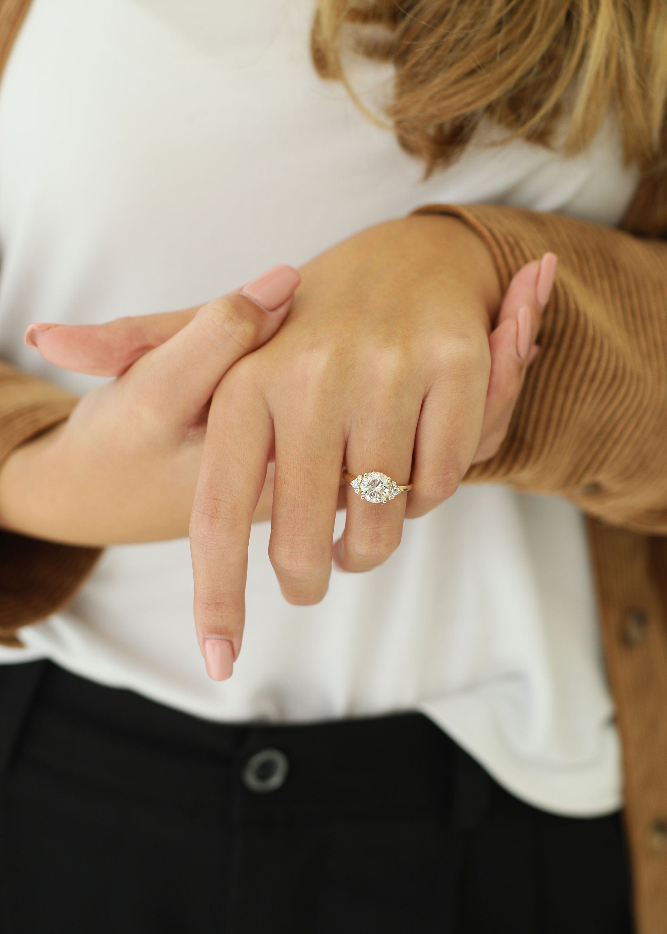 Radiant Elegance: 2.1 CT Round Lab-Grown Diamond Cluster Engagement Ring