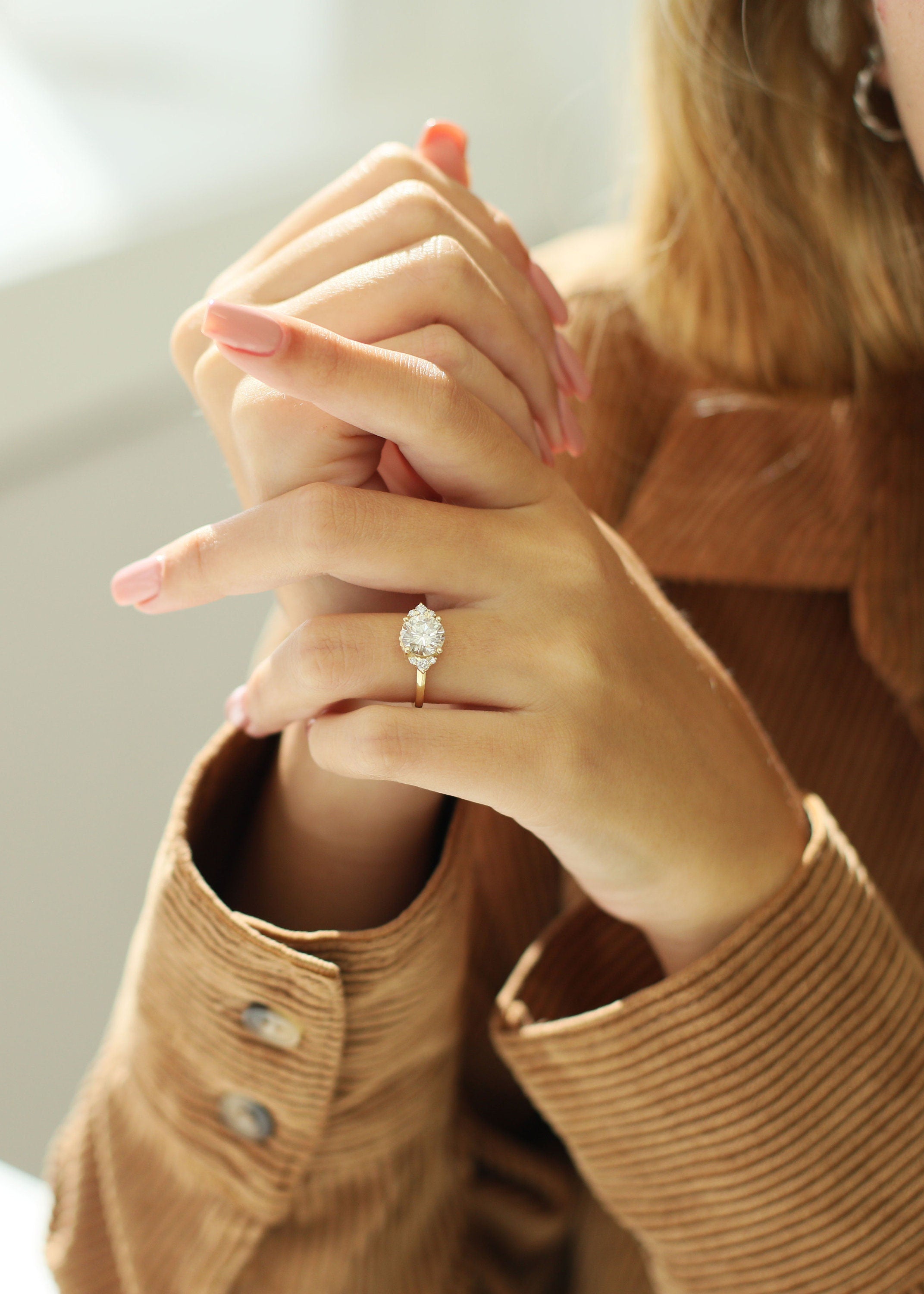 Radiant Elegance: 2.1 CT Round Lab-Grown Diamond Cluster Engagement Ring