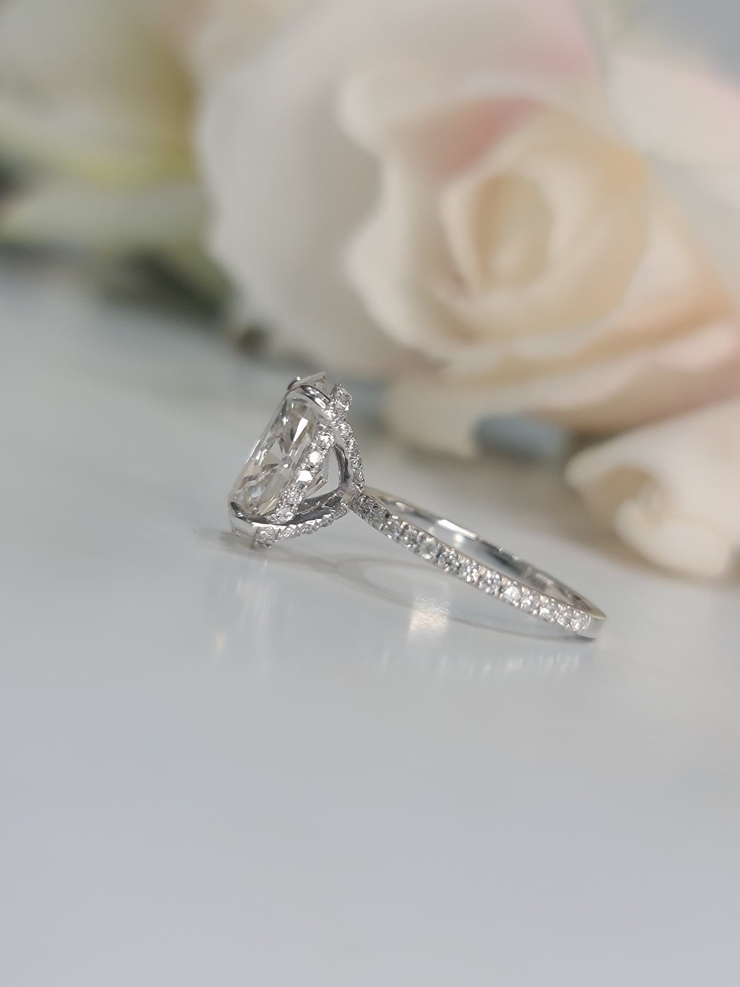Exquisite 3 CT Oval Lab-Grown Diamond Engagement Ring with Hidden Halo 4