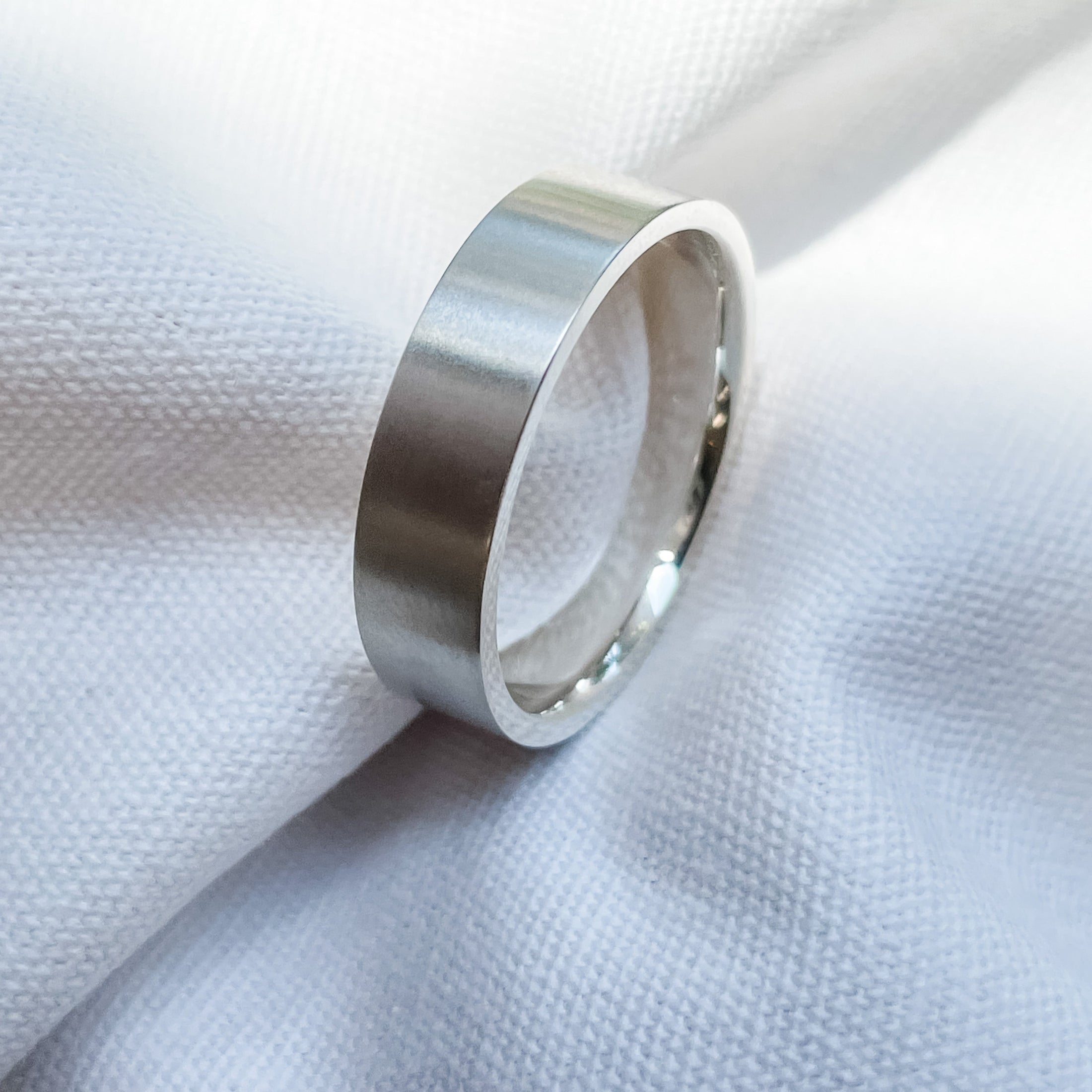 Simple Classicist Wedding Band