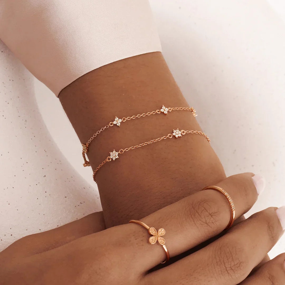 Elegant 0.05 TCW Lab-Grown Diamond Floral Bracelet 7