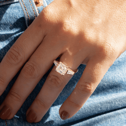 Solitaire-Oval Lab Grown Diamond Engagement Ring