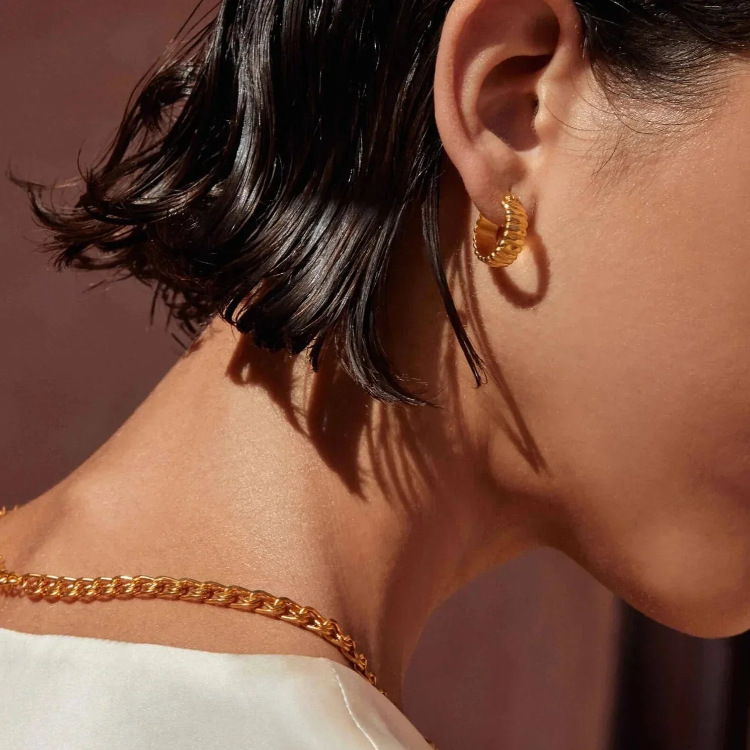 Elegant Gold Ribbed Hoop Earrings 7