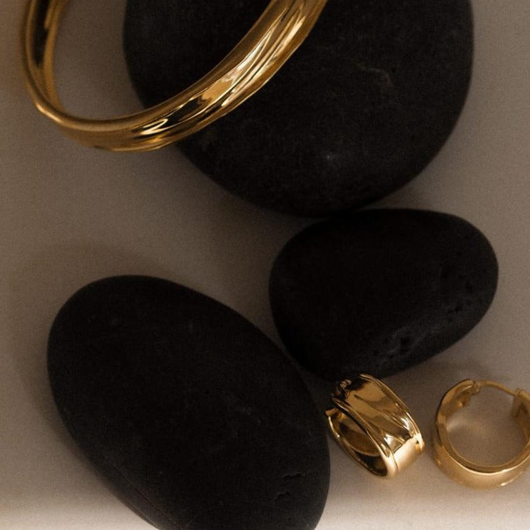 Golden Glow Bold Hoops Earrings 4