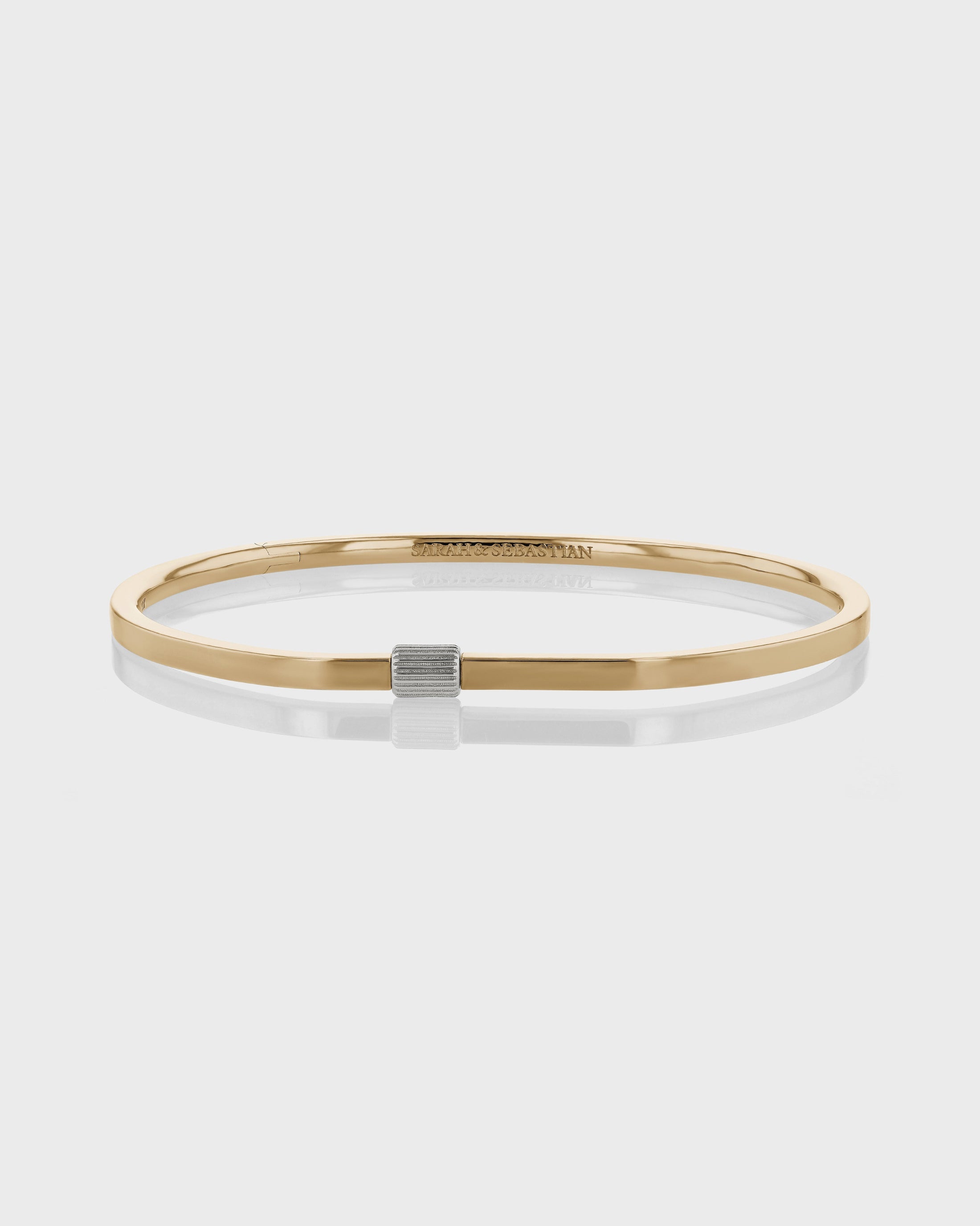 Elegant Textured Gold Oval Bracelet