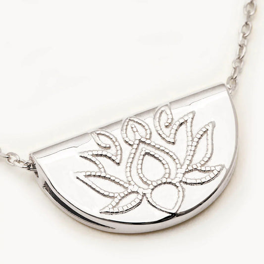 Simple Classic Lotus Design Necklace