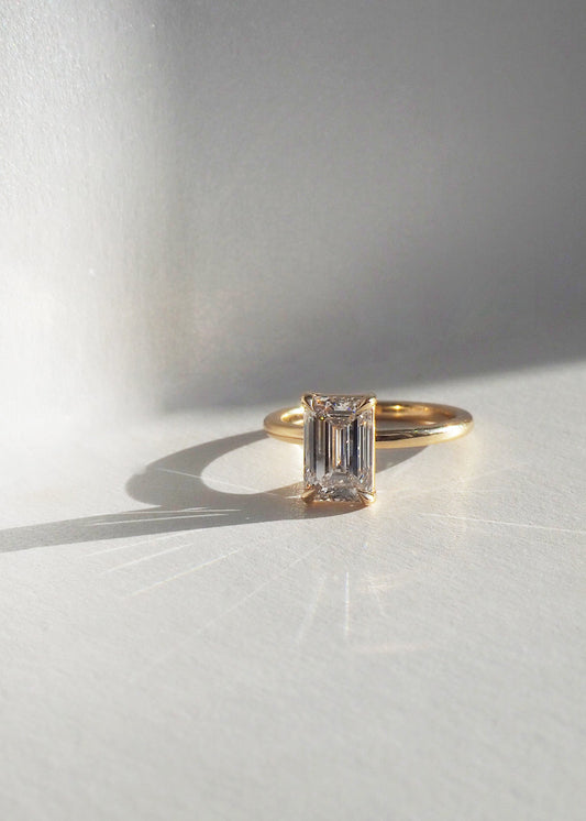 Solitaire-Oval Lab Grown Diamond Engagement Ring