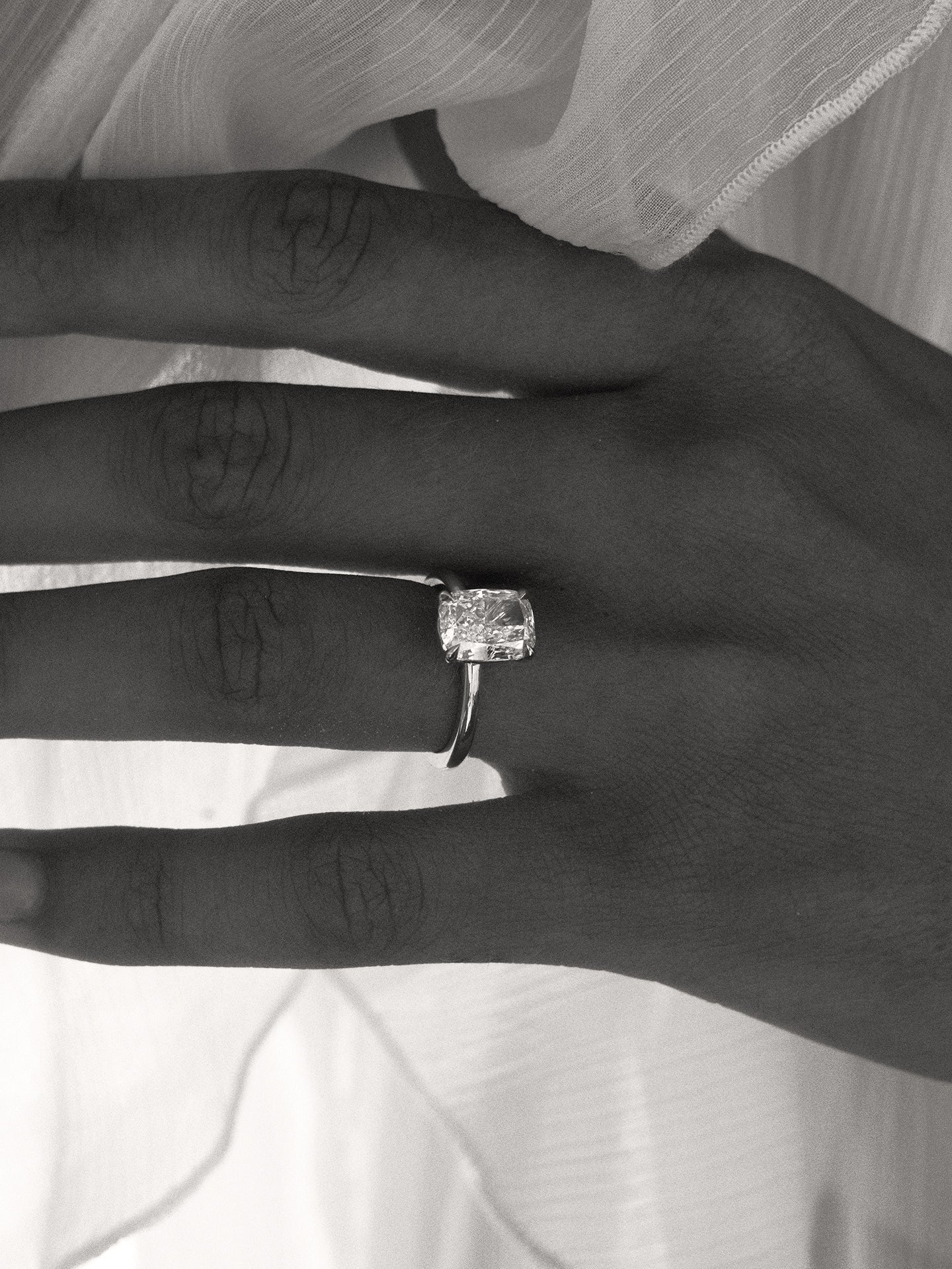 Solitaire-Oval Lab Grown Diamond Engagement Ring