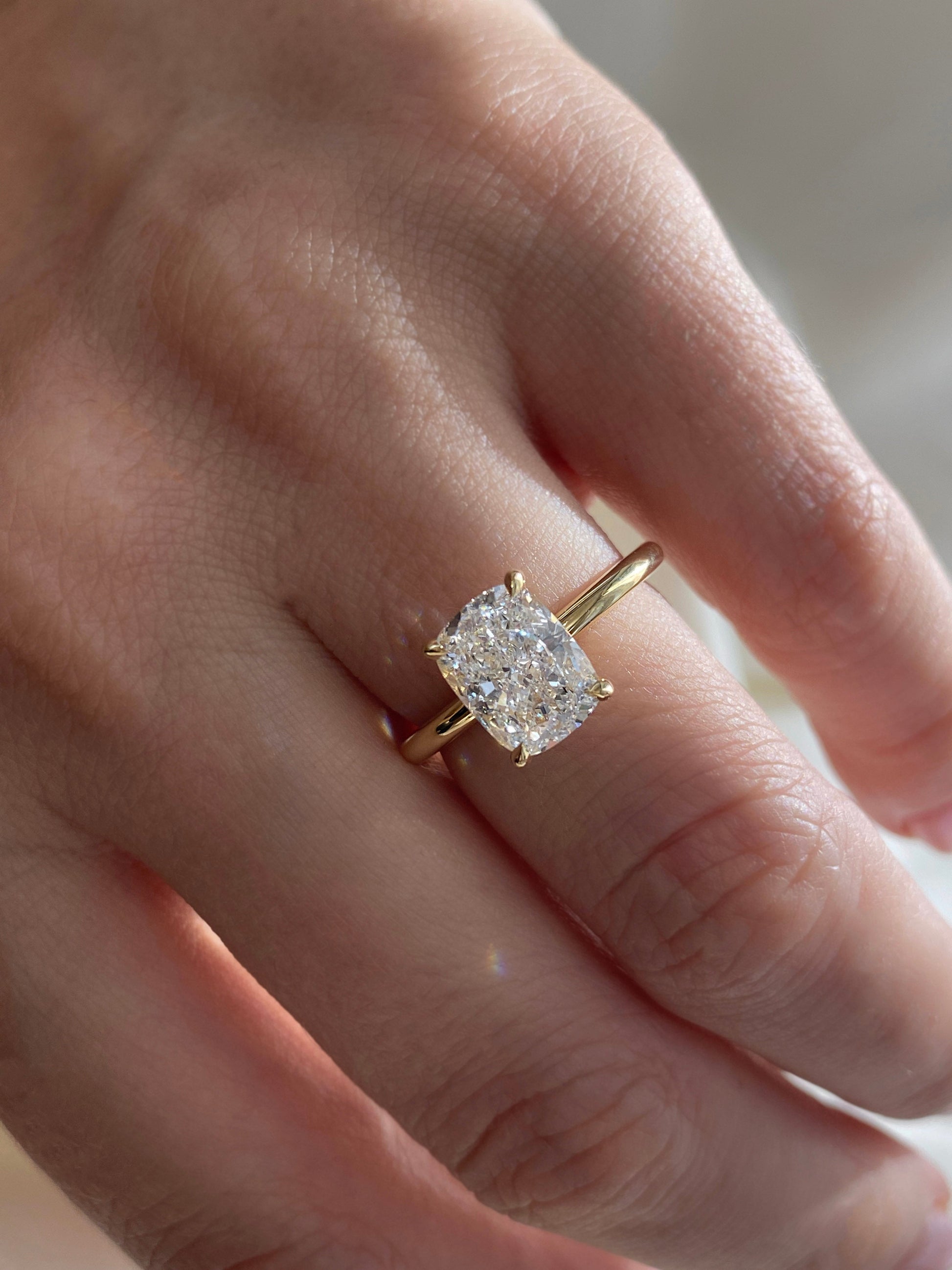Solitaire-Oval Lab Grown Diamond Engagement Ring