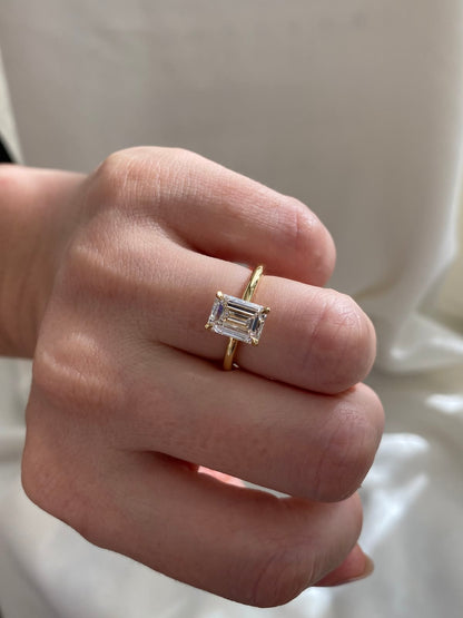 Solitaire-Oval Lab Grown Diamond Engagement Ring