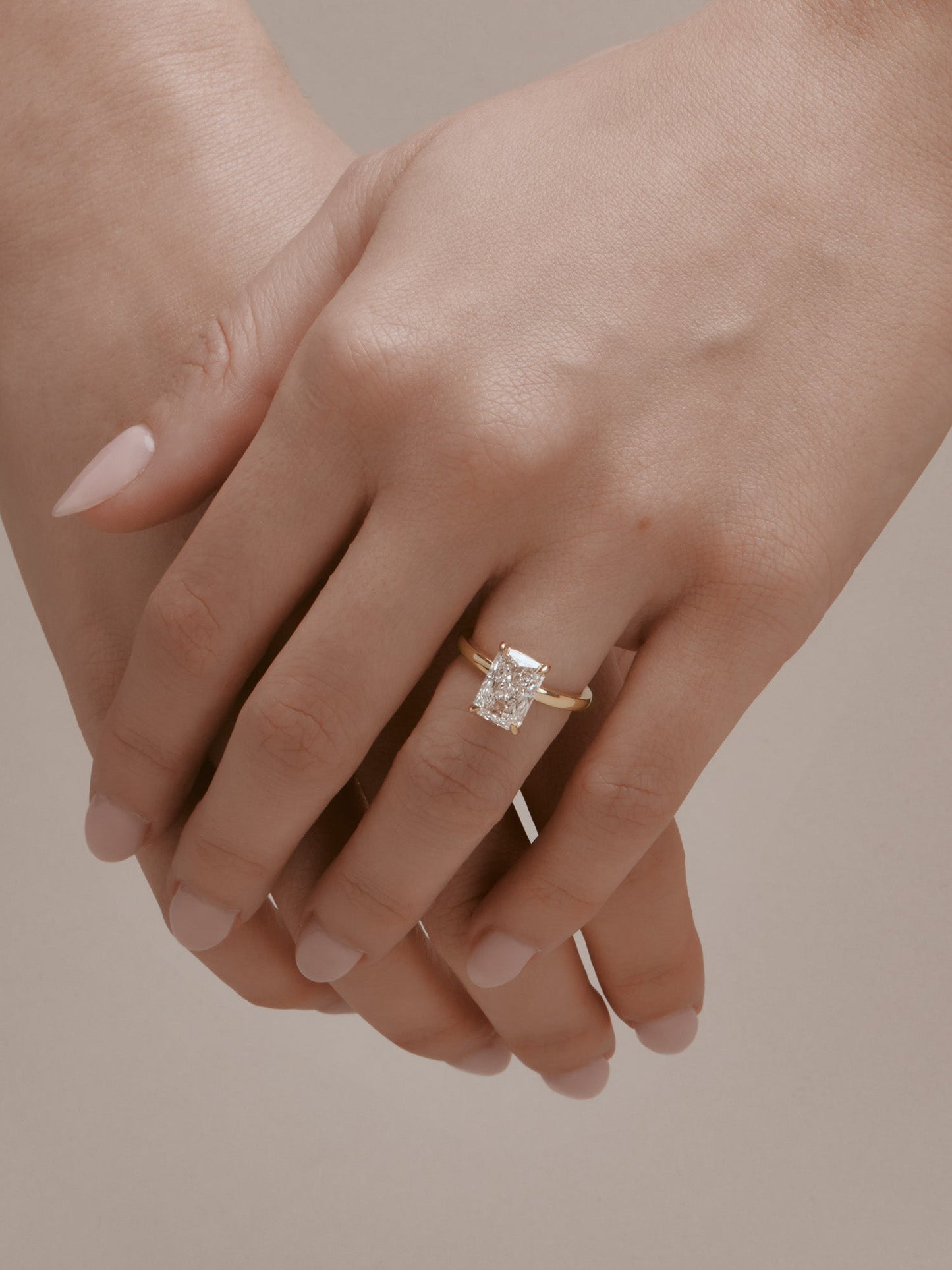 Solitaire-Oval Lab Grown Diamond Engagement Ring