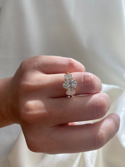 Solitaire-Oval Lab Grown Diamond Engagement Ring