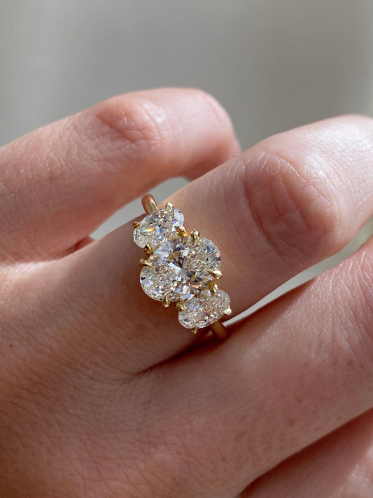 Solitaire-Oval Lab Grown Diamond Engagement Ring