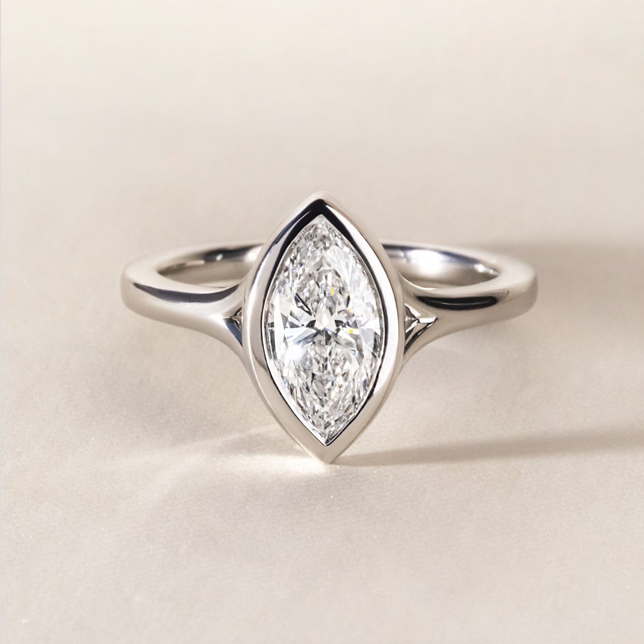 Solitaire-Oval Lab Grown Diamond Engagement Ring
