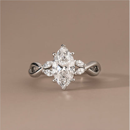 Solitaire-Oval Lab Grown Diamond Engagement Ring