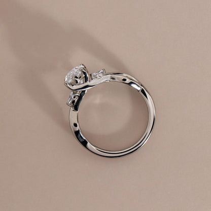 Solitaire-Oval Lab Grown Diamond Engagement Ring