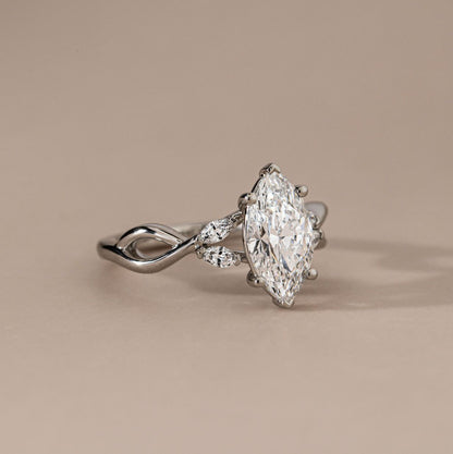 Solitaire-Oval Lab Grown Diamond Engagement Ring