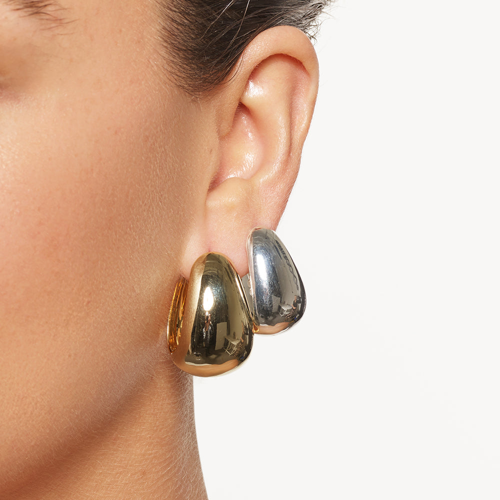 Sleek Gold Teardrop Hoop Earrings 8