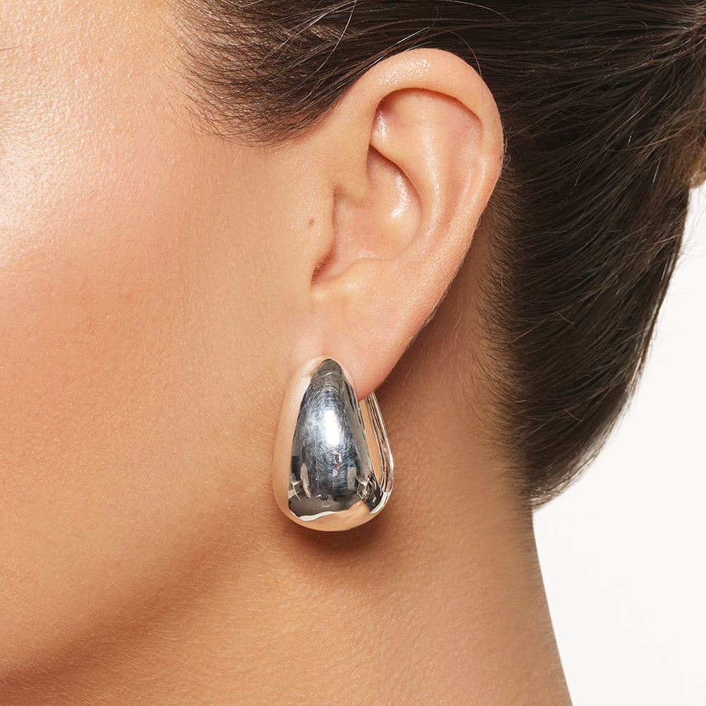 Bold Elegance: Luxe Thick Hoops Earrings