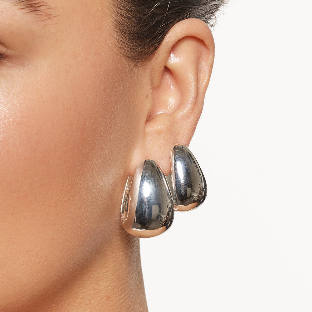 Bold Elegance: Luxe Thick Hoops Earrings