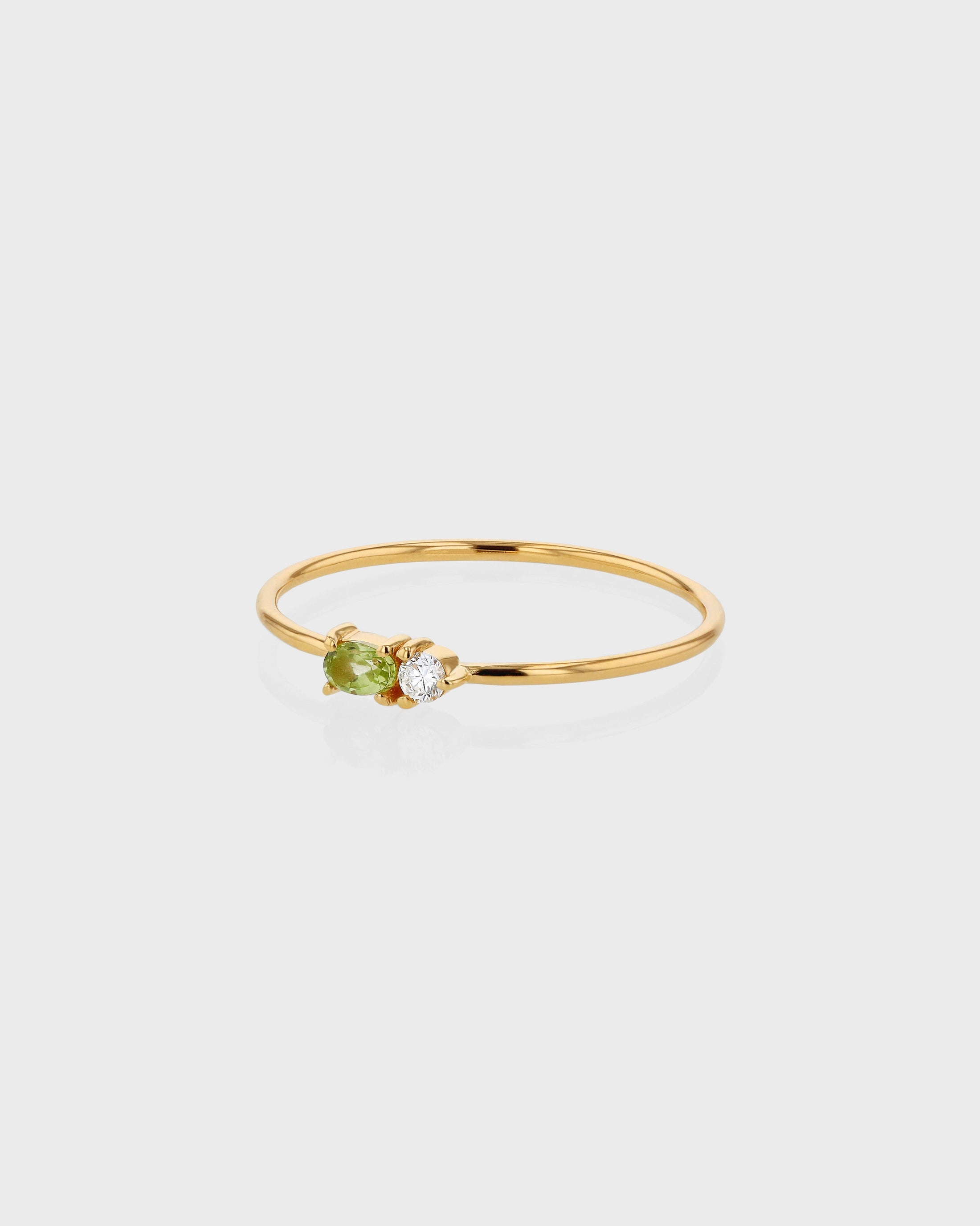 0.20 CT Oval Peridot & Lab-Made Diamond Wedding Band in Gold